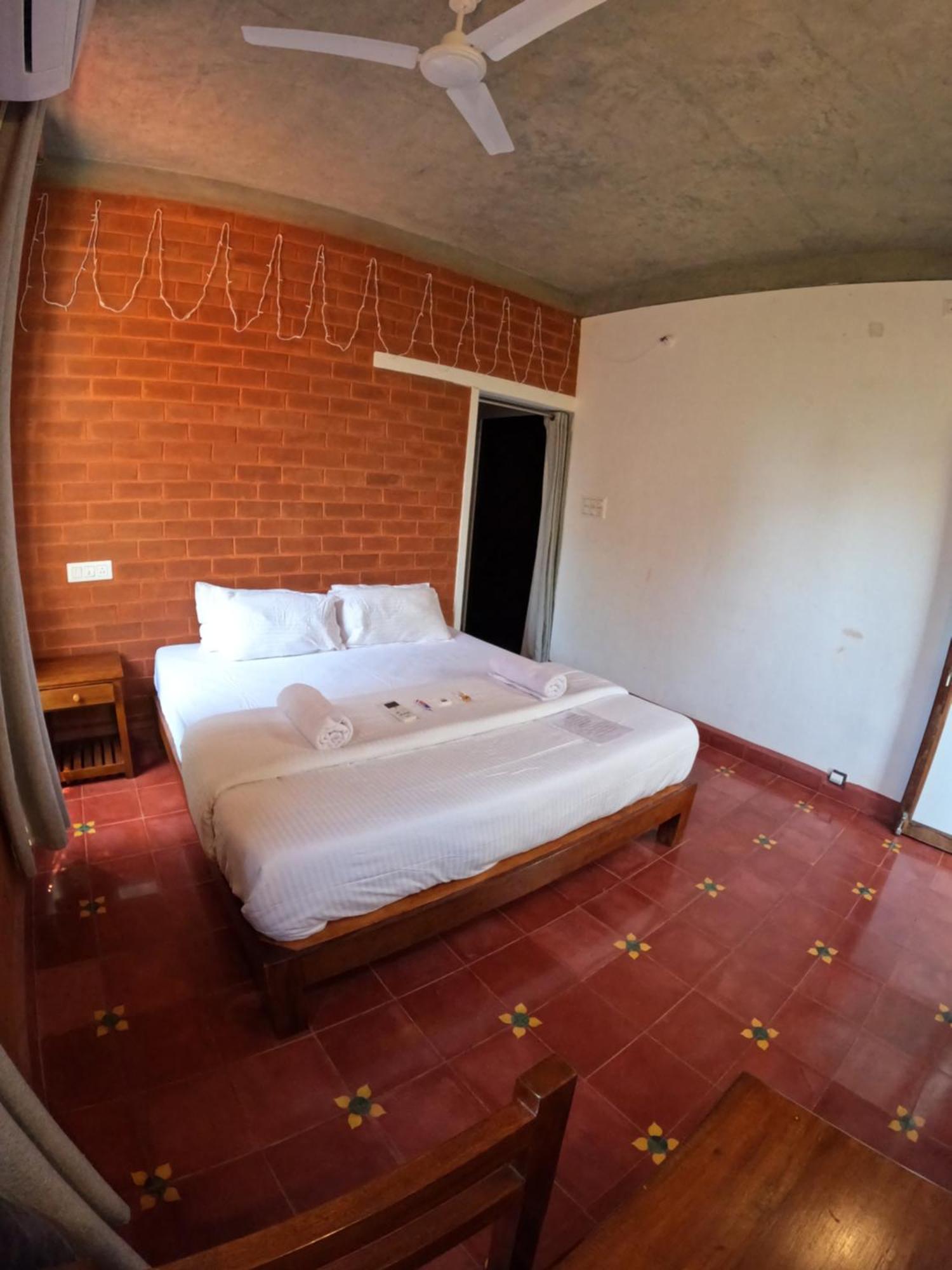 Hotel Wow Farm House Auroville Esterno foto